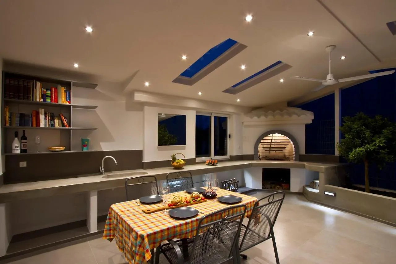Luxury Apt With Roofed Patio Near Beach & Center Spalato Croazia
