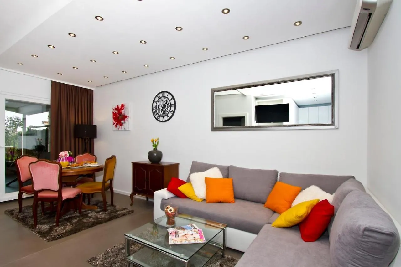 Apartment Luxury Apt With Roofed Patio Near Beach & Center Split